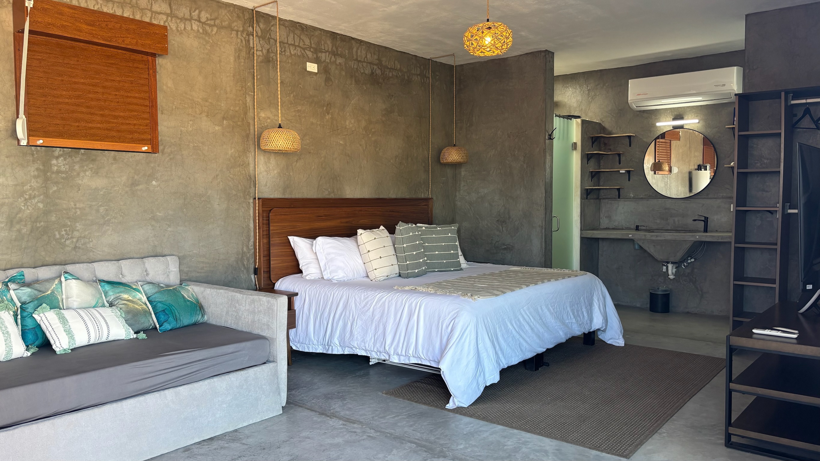 Suite abierta con cama king size
